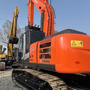 Excavatrice Hitachi ZX240 de 24 tonnes d'occasion en bon état du Japon Moteur à engrenages sur chenilles de 1.3m Bucket 127Kw Power - Product Image 3