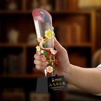 Nouveau Trophée Sportif en Cristal Écologique 2026 Gravé et Imprimé UV avec Motif Floral Métallique Enroulé pour Compétitions Sportives
