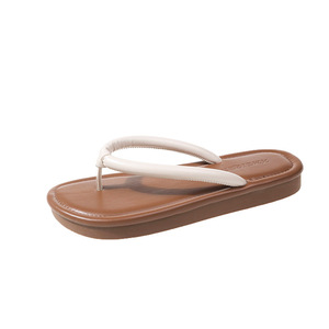 Sandales de plage élégantes et polyvalentes pour femmes, pour une utilisation en extérieur en été, avec design antidérapant, tendance et respirantes - Product Image 4