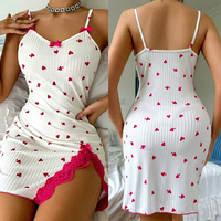 Nouvelle Robe de Nuit Mini en Satin Côtelé avec Nœud, Bretelles Fines, Col en V et Fente en Dentelle, Modèle Sweet Heart 2026 – Vêtement de Nuit et de Détente pour Femme