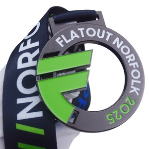 Medalla Premium PPUM Care Run <span class=keywords><strong>de</strong></span> la Universidad <span class=keywords><strong>de</strong></span> Malasia 'Run for Life' con diseño hueco - Medalla con acabado niquelado antiguo - Product Image 5