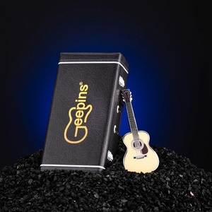 شارة معدنية مخصصة على شكل جيتار، دبوس معدني موسيقي للملابس، شارة معدنية على شكل جيتار - Product Image 4