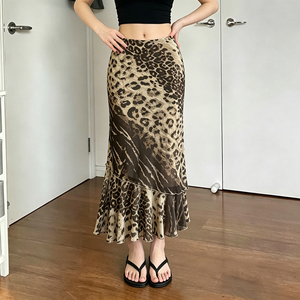 Falda Midi Estilo Sirena con Estampado de Leopardo, Volantes y Parches Asimétricos, Moda Urbana Retro Americana Y2K - Product Image 3
