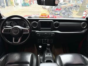 <span class=keywords><strong>Jeep</strong></span> <span class=keywords><strong>Wrangler</strong></span> 2.0T de <span class=keywords><strong>Segunda</strong></span> <span class=keywords><strong>Mano</strong></span>, 4x4 Part-Time, Automático, Asientos de Cuero, Suspensión Delantera de Doble Horquilla, Eje Trasero Sólido, Bolsas de Aire Completas - Product Image 6