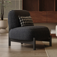Canapé individuel de style vintage couleur crème pour salon, modèle design en velours et laine d'agneau, fauteuil de détente en bois massif et métal
