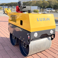 Compacteur vibrant autoporté haute performance de 0,5 tonne à double tambour pour la pavage de petites trottoirs et de chemins de jardin