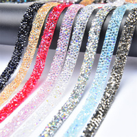 1 cm Breites Funkelndes Kristall-Strassband Hot-Fix-Klebeband Exquisites Kleidungszubehör Aufbügelapplikation für Kleider Torten Basteln