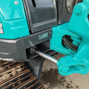 Mini-excavatrice sur chenilles Kobelco SK50SR d'occasion, 5 tonnes, d'origine japonaise, compacte, bon état, faible nombre d'heures de fonctionnement, à vendre - Product Image 3