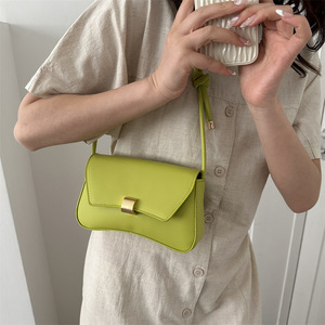 Bolso de Mano Retro de PU Impermeable de Alta Gama para Mujer, Nuevo Modelo 2025, Elegante, de Hombro, Bandolera, Pequeño, con Solapa, <span class=keywords><strong>1</strong></span> Litro - Product Image 3