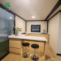 Maison modulaire en conteneur maritime commercial à double étage de 20 pieds avec façade en verre, maison temporaire mobile avec le design le plus récent