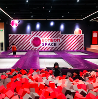 Aire de jeux intérieure personnalisée tout-en-un High Element Adventure, conçue pour une utilisation multi-activités, avec trampoline et mur d'escalade
