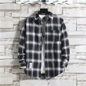Camisa a cuadros para <span class=keywords><strong>hombre</strong></span> de manga larga estilo coreano suelta de moda y elegante abrigo de estudiante de gran tamaño nueva camisa para <span class=keywords><strong>hombre</strong></span> - Product Image 2