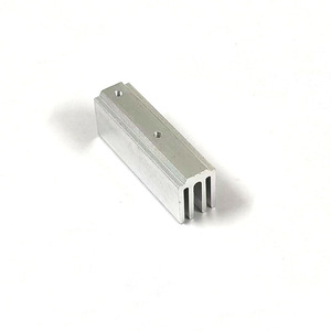 Dissipateur thermique en aluminium de 50x19x14mm à fentes pour moteurs et imprimantes 3D - Product Image 3