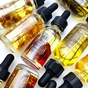 Venta caliente Aceite de masaje 100% Puro Natural Orgánico Venta al por mayor Etiqueta privada Pétalo Aceite multiuso Aceite esencial para la piel de la cara - Product Image 2