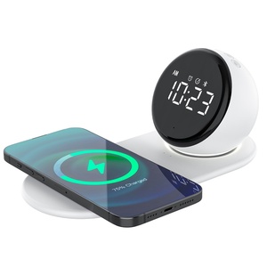 Chargeur sans fil intelligent 4-en-1 15W, haut-parleur Bluetooth, veilleuse LED à bruit blanc, réveil numérique tout-en-un, blanc - Matériau PC - Product Image 1