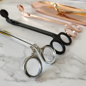 <span class=keywords><strong>Kit</strong></span> d'outils pour bougies 4-en-1 en acier inoxydable à col long, couleur or rose, avec coupe-mèche, plateau, pince et éteignoir - Product Image 5