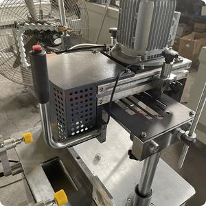 เครื่องเราเตอร์ซีเอ็นซีสำหรับงานอลูมิเนียมโปรไฟล์ เมืองจี่หนาน พร้อมหัวกัดน้ำแบบคู่สำหรับงานพีวีซี และดอกสว่านเจาะรูล็อค - Product Image 6