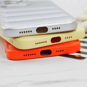 Ốp Lưng Điện Thoại Puffer Mới Ốp Lưng Silicon Mềm Ốp Lưng Điện Thoại Áo Khoác Thương Hiệu Thời Trang Cho iPhone 14 13 12 11 Pro Max X Xs Xr 7 8 Plus - Product Image 4