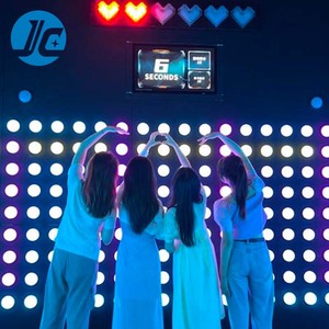 Jeu de poussée lumineux à LED actif pour divertissement en salle de fête, idéal pour les équipes, pour les événements à l'aéroport ou au parc de trampolines - Product Image 2