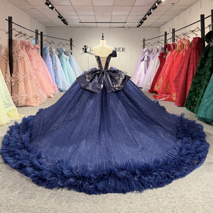 Vestido de Quinceañera Azul Marino con Lentejuelas y Hombro Descubierto, Modelo 1560 Glitter - Product Image 4