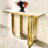 Table console moderne de luxe de conception italienne en acier inoxydable avec plateau en marbre, table console décorative pour couloir et salon