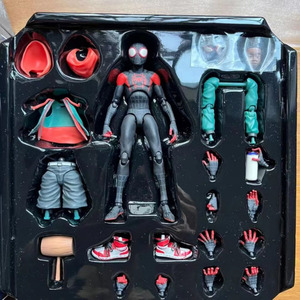 Juguetes de resina de PVC acción de alta calidad y juguete Robot cierre Control de voz Anime figuras casco de acero <span class=keywords><strong>venganza</strong></span> alianza MilesMorales - Product Image 3