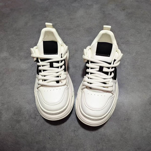 Men's Casual Board Shoes Low Cut Breathable Mesh Simple Comfortable Versatile Lace-Up Closure Anti-Slippery for Slow Walking - Product Image 3