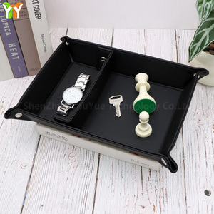 PU da <span class=keywords><strong>Valet</strong></span> khay tổ chức với Snap góc trang sức phím giỏ đồng hồ kính mát hiển thị khay món quà cưới cho khách - Product Image 1