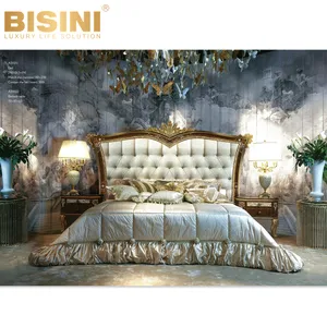 Итальянская кровать в стиле барокко цвета шампанского с золотистой раковиной, инкрустированная паркетным паркетом, двуспальная кровать принцессы с кремовой белой тканевой пряжкой, изголовье кровати