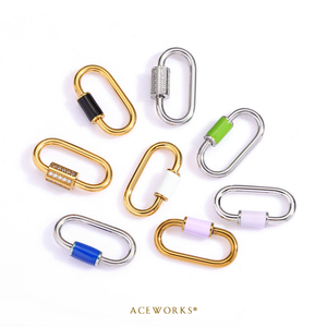 Cierre de Resorte Pavé |   Cierre de Anillo Ovalado de Acero Inoxidable con Baño de Oro PVD de 18K y Cristales |   Impermeable, Hipoalergénico, Resistente al Deslustre - Product Image 4