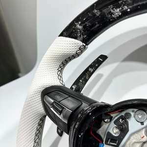Volant personnalisé en fibre de carbone forgée à LED pour <span class=keywords><strong>BMW</strong></span> Série F F10 F30 E90 E92 <span class=keywords><strong>E87</strong></span> F46 F20 F21 F01 F08 - Product Image 5