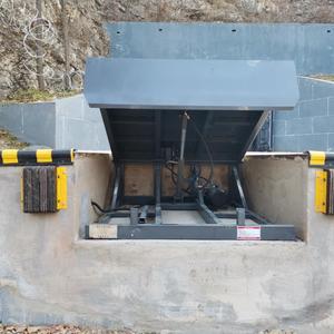 Nouvelle plate-forme hydraulique de 8 tonnes niveleur de quai mécanique conteneur entrepôt quai de chargement rampe tables élévatrices pour chariot élévateur - Product Image 2