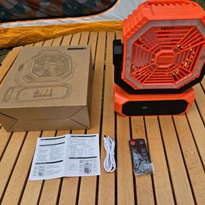 Ventilateur de camping portable OEM 2025 de 10000 mAh avec rotation automatique, lumière LED et télécommande - Product Image 3