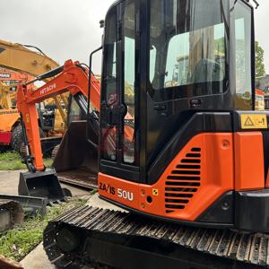 Mini pelleteuse Hitachi ZX50U d'occasion, poids en état de fonctionnement de 5.33 tonnes, avec boîte de vitesses, PLC Core Components - Product Image 5