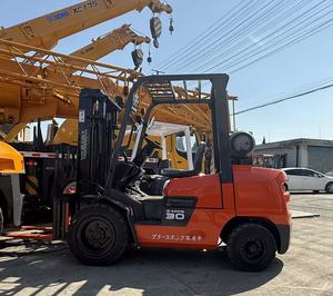 Montacargas Usados T-o-y-o-t-a TCM KOMATSU MITSUBISHI FDZN30 de 1.5/2.5/3/3.5/5/7/8/10 Toneladas, de Segunda Mano, Diésel, Gasolina, Eléctricos, en Venta - Product Image 1