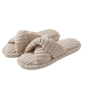 Cómodas <span class=keywords><strong>sandalias</strong></span> deslizantes <span class=keywords><strong>de</strong></span> espuma difusa con memoria <span class=keywords><strong>de</strong></span> banda cruzada <span class=keywords><strong>de</strong></span> <span class=keywords><strong>pana</strong></span> para interiores, Zapatillas <span class=keywords><strong>de</strong></span> casa para las cuatro estaciones para mujer - Product Image 2