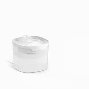 Bebedero para Gatos Pumpless de 2L/67oz, Blanco, Ligero, con Tecnología MagDrive, Recipientes Continuos - Product Image 1