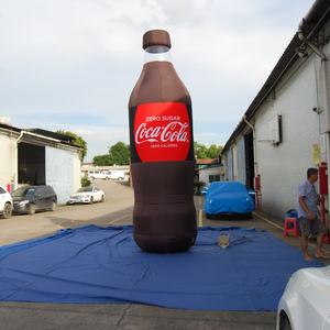 Réplica <span class=keywords><strong>de</strong></span> Botella <span class=keywords><strong>de</strong></span> <span class=keywords><strong>Coca</strong></span>-<span class=keywords><strong>Cola</strong></span> Inflable Gigante - Accesorio <span class=keywords><strong>de</strong></span> Exhibición Publicitaria <span class=keywords><strong>de</strong></span> Gran Tamaño para Tiendas Minoristas/Eventos <span class=keywords><strong>de</strong></span> Bebidas - Product Image 1