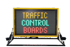 Panneau à messages variables polychrome pour le levage et le pliage de camions affichage LED de véhicules de circulation routière panneau Vms - Product Image 2