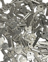 Fournitures professionnelles pour serruriers - Lot de 50 ébauches de clés vierges mixtes pour la pratique et la découpe de clés