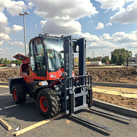 Chariot élévateur tout-terrain 4x4 de 5 tonnes à prix d'usine, conforme Euro 5 EPA, avec mât à deux/trois étages et moteur diesel pour terrains accidentés