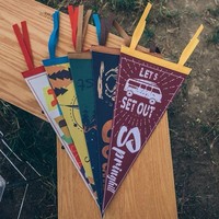 Nouvelle conception 2022 – Drapeaux à main en guirlande en gros, fanions triangulaires personnalisés en feutre, bannières en feutre, fanions en feutre doux cardé