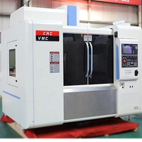 Centre d'usinage vertical CNC haute précision VMC1165 3/4/5 axes Broche BT40 Automatique Personnalisé ou standard Bon prix