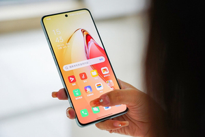 OPPO Reno 8 <span class=keywords><strong>Pro</strong></span>+ Plus รุ่นใหม่ล่าสุด หน้าจอ OLED 6.7 นิ้ว 120Hz รองรับชาร์จไว 80W Super VOOC แบตเตอ<span class=keywords><strong>รี</strong></span>่ 4500mAh ระบบปฏิบัติการ Android 12 สมาร์ทโฟน 5G - Product Image 3