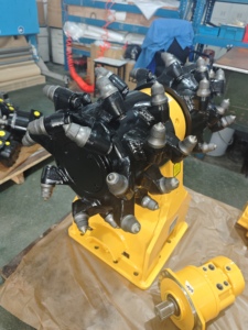 HDC05 <b>Hydraulic</b> Horizontal Drum <b>Cutter</b> Essential Excavator Parts for Construction Machinery - Product Image 3