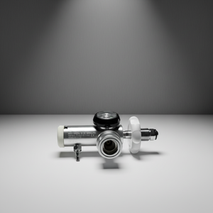 Régulateur d'oxygène à bec bombé avec douille <span class=keywords><strong>Heyer</strong></span> allemande pour bouteille d'oxygène, type bec bombé, régulateur EMS - Product Image 2