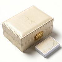 Boîte en cuir PU personnalisée haut de gamme pour jeu de cartes à jouer en plastique 100% double jeu avec carnet et crayon
