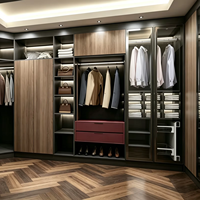 Système de rangement sur mesure pour toute la maison, armoire en bois sur mesure avec tiroirs, zones de suspension et de rangement pour chaussures pour villa
