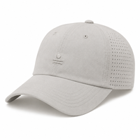 Gorra de béisbol deportiva Country Club de nailon cepillado suave, perforada con láser, ligera, personalizada, estilo Dad Hat, con bordado de tela aplicado común