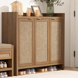 Meuble à chaussures moderne en rotin style bohème avec 3 portes, rangement autoportant pour entrée avec étagère inférieure ouverte - Product Image 2
